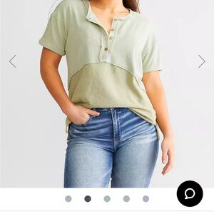 BKE XS small two tone sage green button tee
